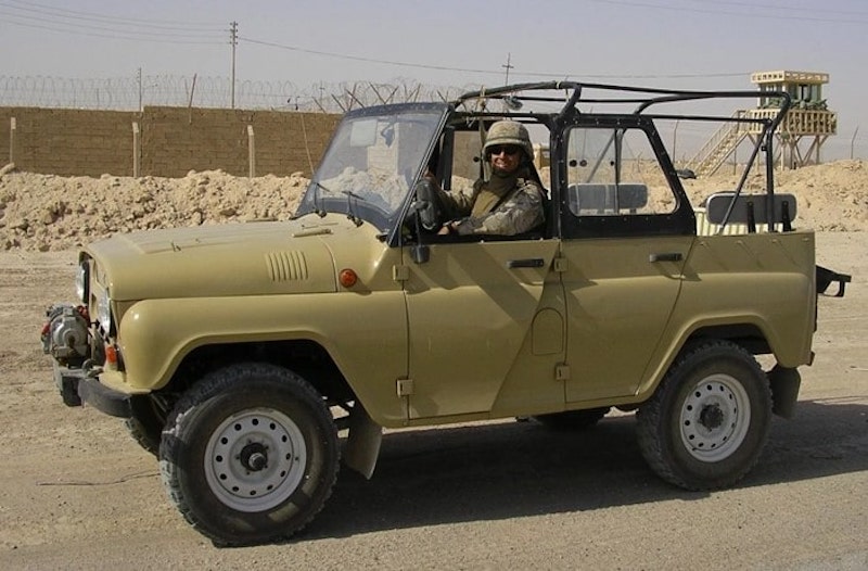 Военный автомобиль УАЗ 469